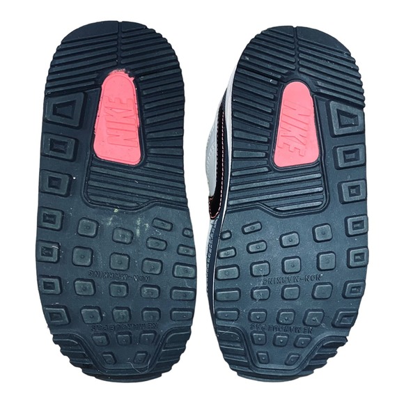 Nike Toddler Shoes - Picture 6 of 8